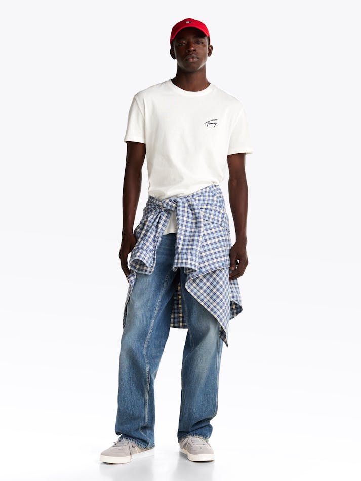 1C4A254F-F503-79B8-1220-8039AC9F1BEB