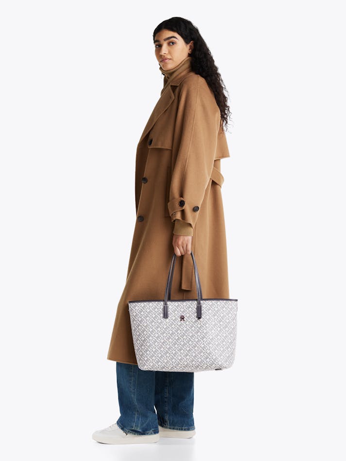 5056271F-C141-4206-240B-6D5B00661440