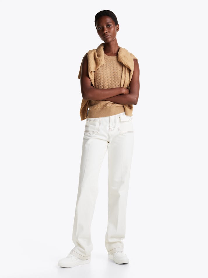 8FC10394-27BC-E828-E00E-4B4FE491ED18