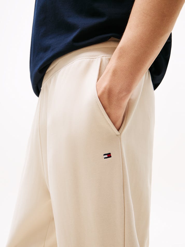 970C9E16-3BD7-29B4-4734-B2A6158E23D8