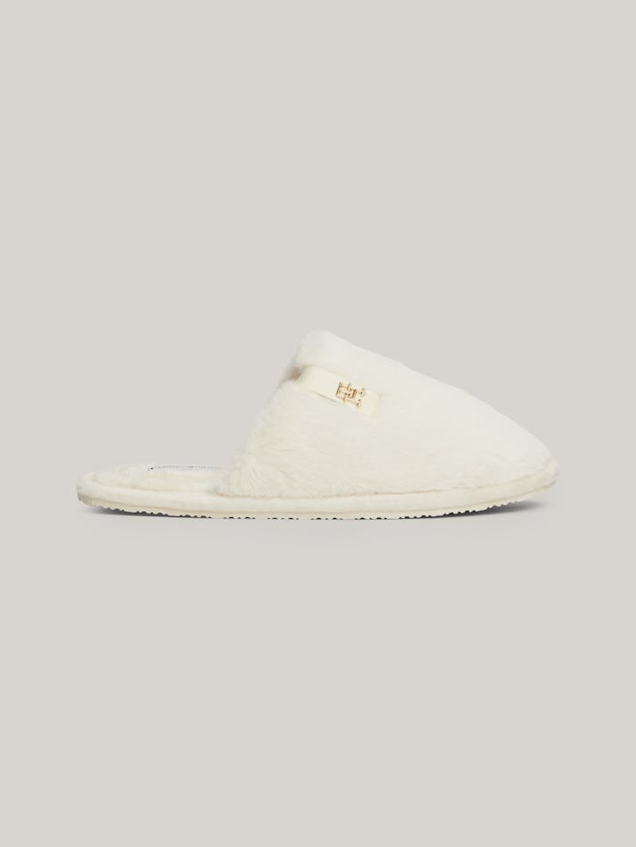 A5A81639-348E-CD90-528B-8132DA4D37C4