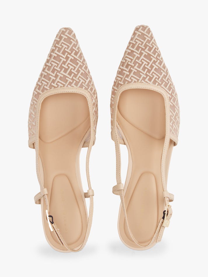 B3B5F7AA-07E7-9CEF-6EA9-3F4F161B9851