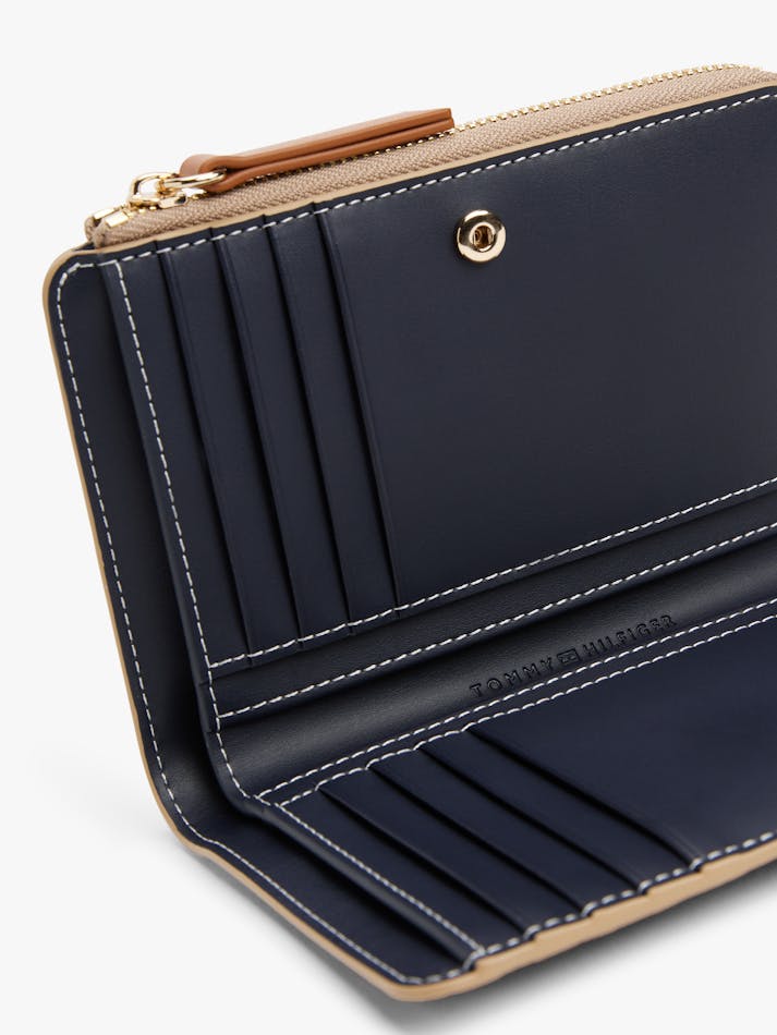 EF37ECB8-5221-6079-E7D1-D0EFB593DE84