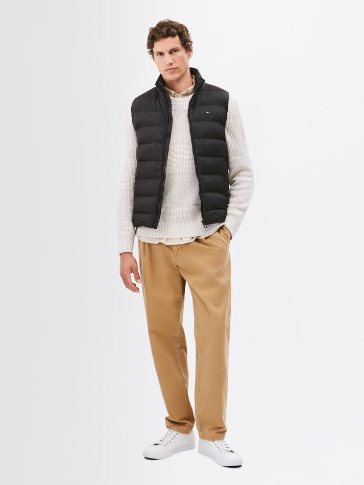 F14D8128-081C-910D-B743-58566CF330B2