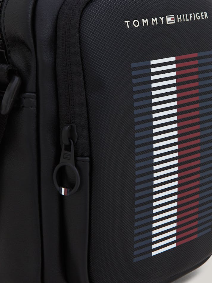 FAB985C5-BD32-5BEE-AFB3-F315510DC848