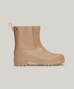 PATENT CLEAT RAIN BOOTS