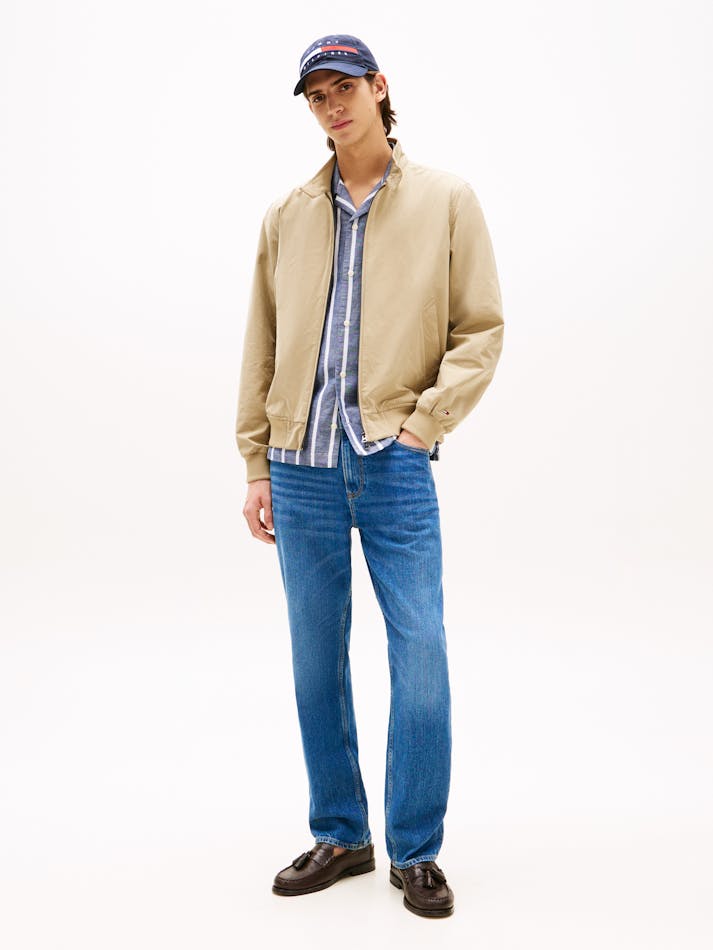 48D9D98D-495B-F94E-AF4C-40786BA396AF