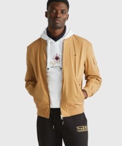 LIGHTWEIGHT BOMBER JACKET