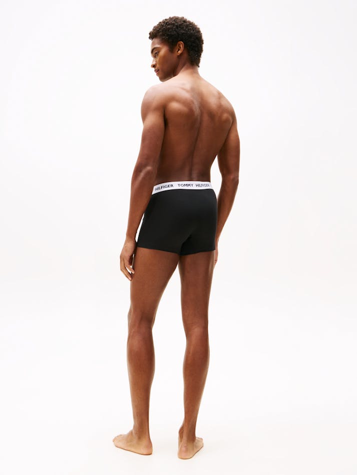 688B87D7-B14E-A401-86BB-38340445E9CE