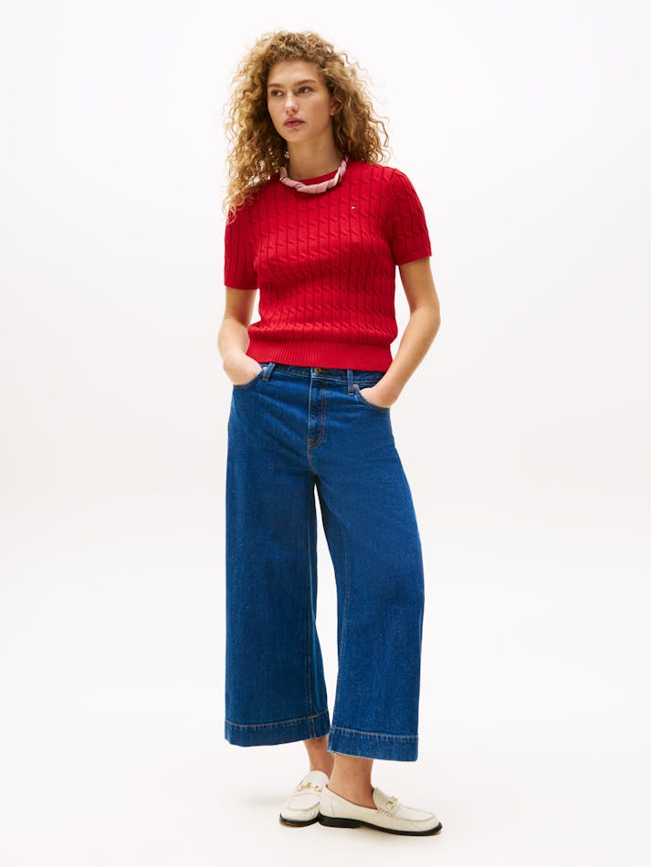 80D52206-F842-B426-78C0-B475378A46FB