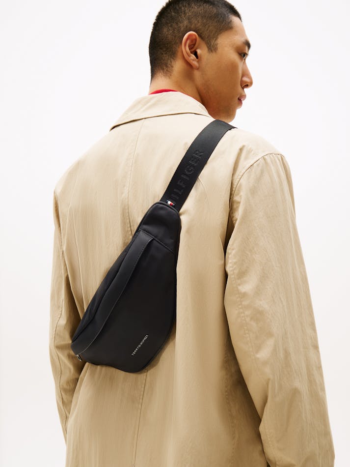 99C6FE20-5CFA-146E-83BD-42197841F1C2