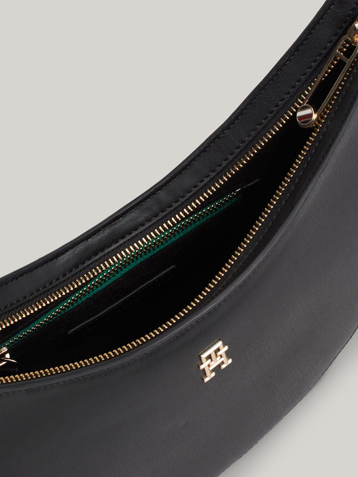 ACD702D6-8E63-F8C7-7644-616D4A165CA0