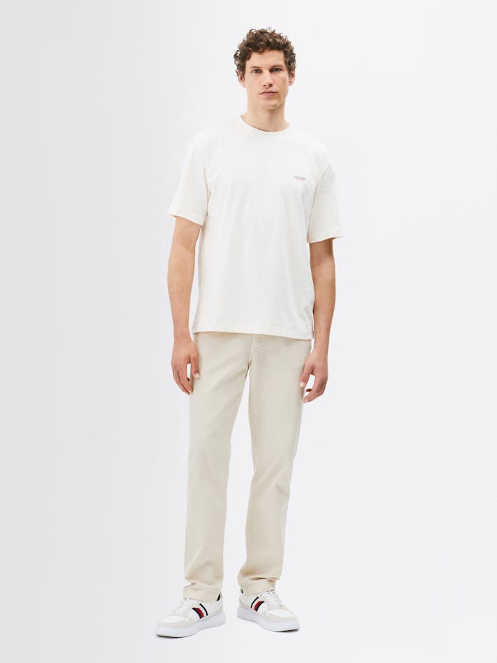 B3B3ACD8-C7D0-AAB5-248B-D052F5DDC8A6