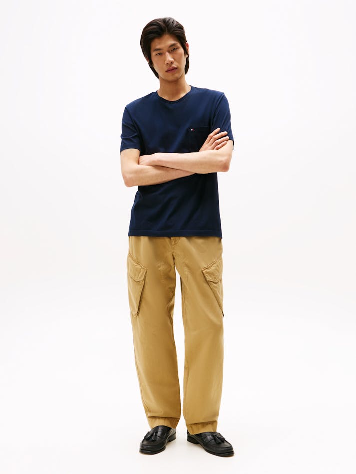 B5980495-5C18-3670-79FA-B1A3EAC05989