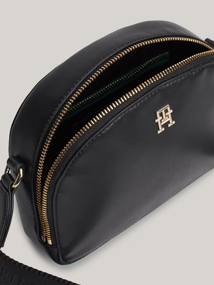 C2B8D157-13BF-6D49-F71C-F34D2C487B2E